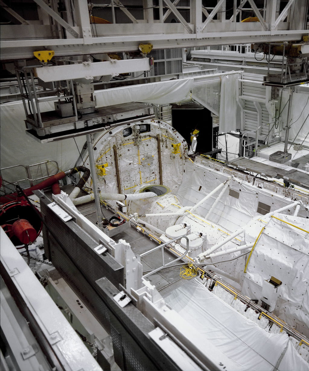Challenger - SpaceLab Orbiter Processing Facility - 1985