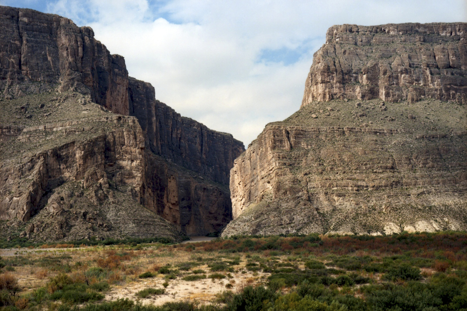 Untitled (Santa Elena Canyon) Big Bend National Park, Texas, October 3, 2010 © Victoria Sambunaris