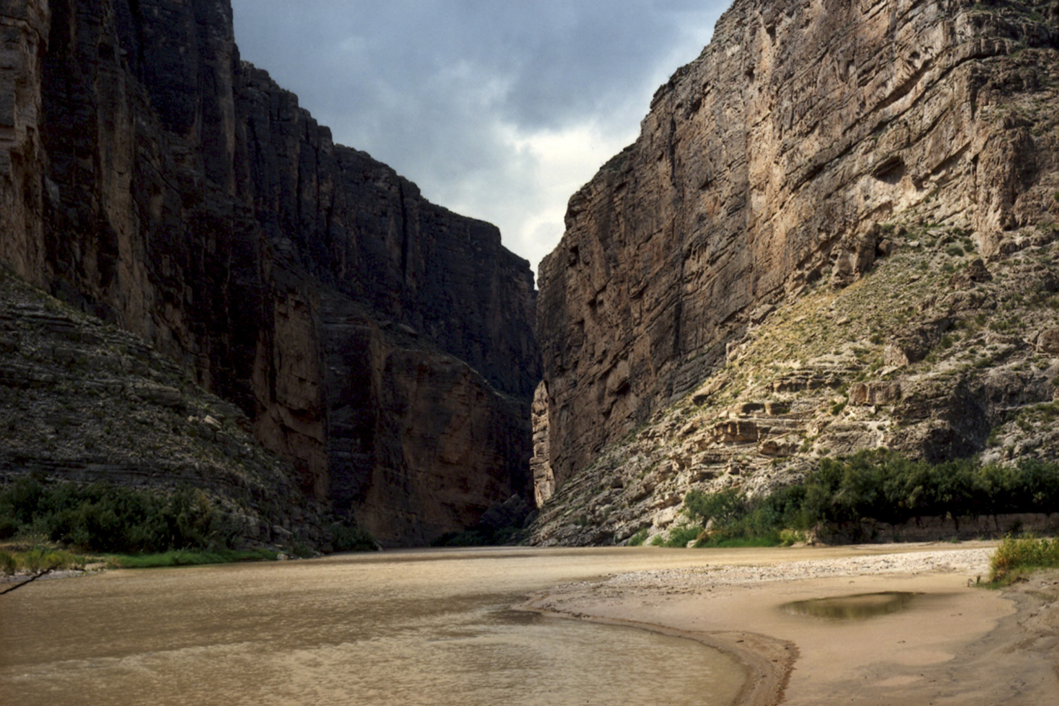 Untitled (Santa Elena Canyon) Big Bend National Park, Texas, October 4, 2010 © Victoria Sambunaris